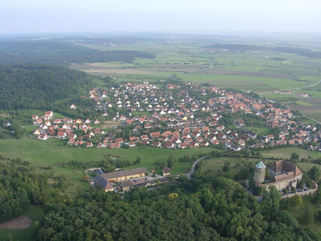 Burg Colmberg Hotel Extérieur photo